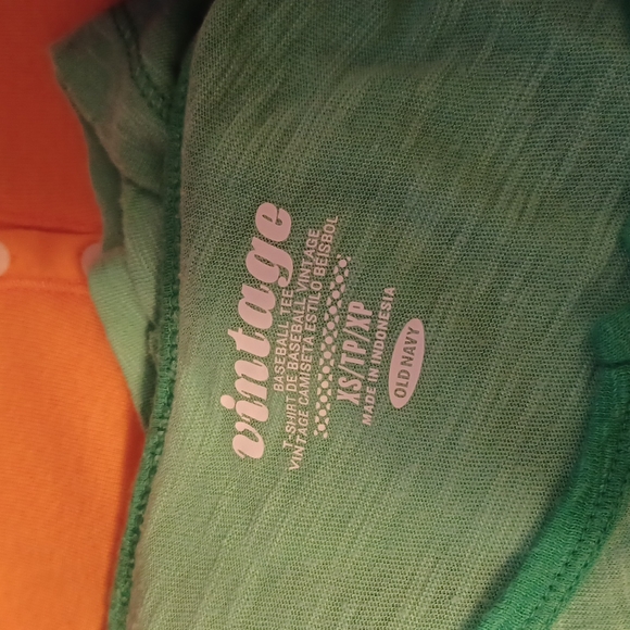 4 Old Navy Women's Shirts - Picture 4 of 10